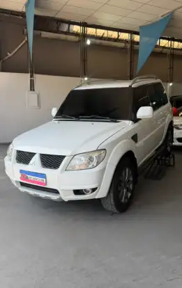 MITSUBISHI-PAJERO TR4-2012