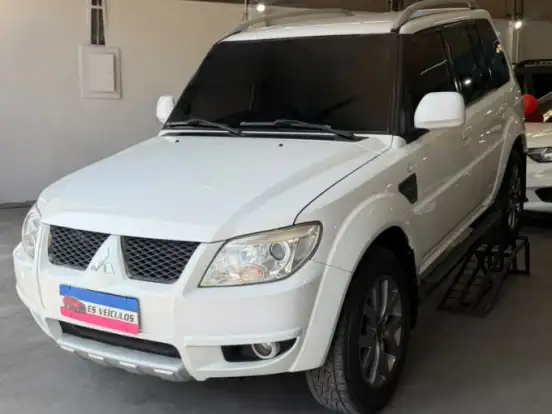 MITSUBISHI-PAJERO TR4-2.0 4X2 16V 140CV FLEX 4P AUTOMÁTICO MITSUBISHI-PAJERO TR4-2012