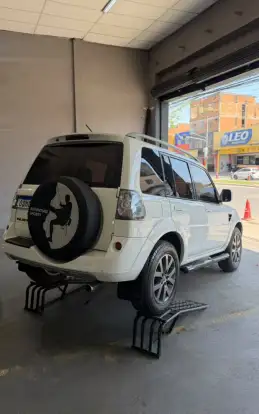 MITSUBISHI-PAJERO TR4-2012