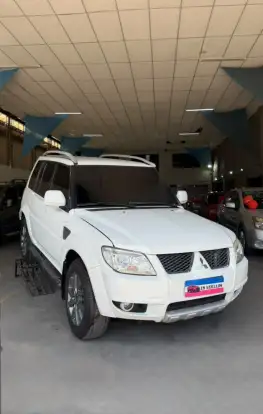 MITSUBISHI-PAJERO TR4-2012