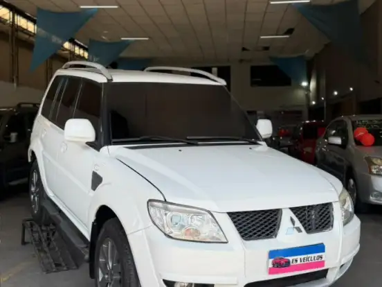 MITSUBISHI-PAJERO TR4-2.0 4X2 16V 140CV FLEX 4P AUTOMÁTICO MITSUBISHI-PAJERO TR4-2012