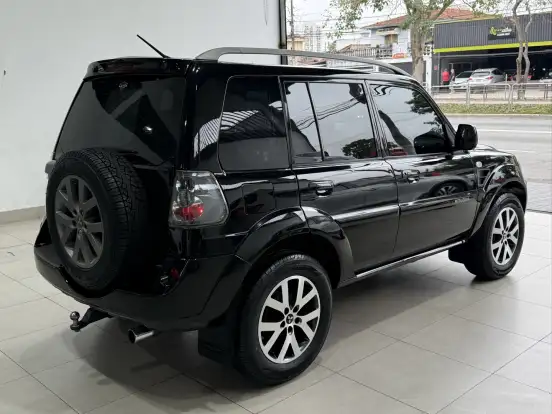 MITSUBISHI-PAJERO TR4-2.0 4X2 16V 140CV FLEX 4P AUTOMÁTICO MITSUBISHI-PAJERO TR4-2014