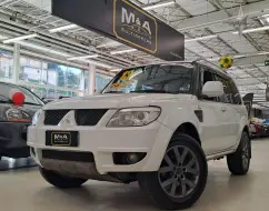 MITSUBISHI PAJERO TR4 2.0 4X2 16V 140CV FLEX 4P AUTOMÁTICO MITSUBISHI PAJERO TR4 2.0 4X2 16V 140CV FLEX 4P AUTOMÁTICO