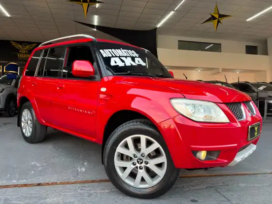 MITSUBISHI-PAJERO TR4-2.0 4X4 16V 140CV FLEX 4P AUTOMÁTICO MITSUBISHI-PAJERO TR4-2011