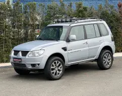 MITSUBISHI PAJERO TR4 2.0 4X4 16V 140CV FLEX 4P AUTOMÁTICO MITSUBISHI PAJERO TR4 2.0 4X4 16V 140CV FLEX 4P AUTOMÁTICO