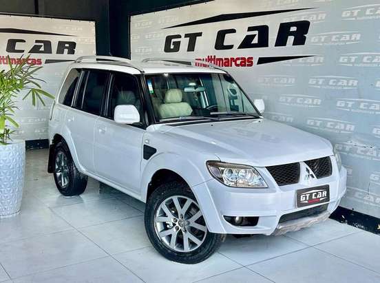 MITSUBISHI-PAJERO TR4-2013