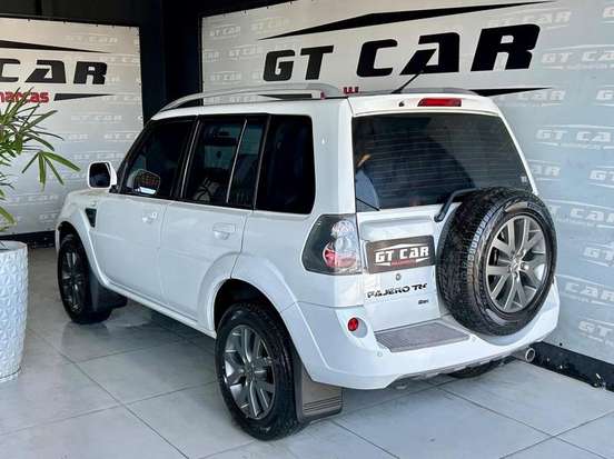 MITSUBISHI-PAJERO TR4-2013