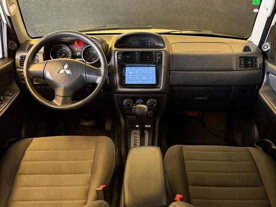 MITSUBISHI-PAJERO TR4-2.0 4X2 16V 140CV FLEX 4P AUTOMÁTICO MITSUBISHI-PAJERO TR4-2012