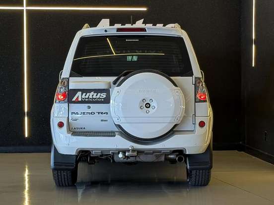 MITSUBISHI-PAJERO TR4-2.0 4X2 16V 140CV FLEX 4P AUTOMÁTICO MITSUBISHI-PAJERO TR4-2012