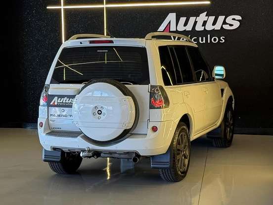 MITSUBISHI-PAJERO TR4-2012