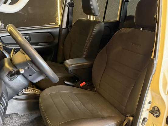 MITSUBISHI-PAJERO TR4-2012