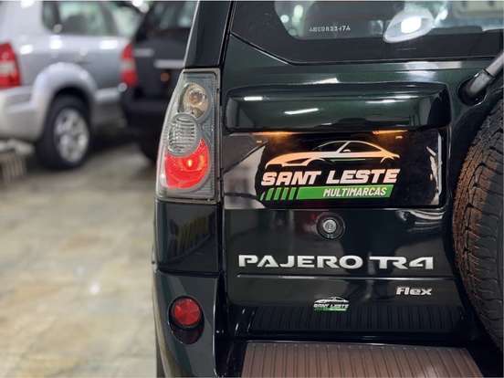 MITSUBISHI-PAJERO TR4-2.0 4X2 16V 140CV FLEX 4P AUTOMÁTICO MITSUBISHI-PAJERO TR4-2013