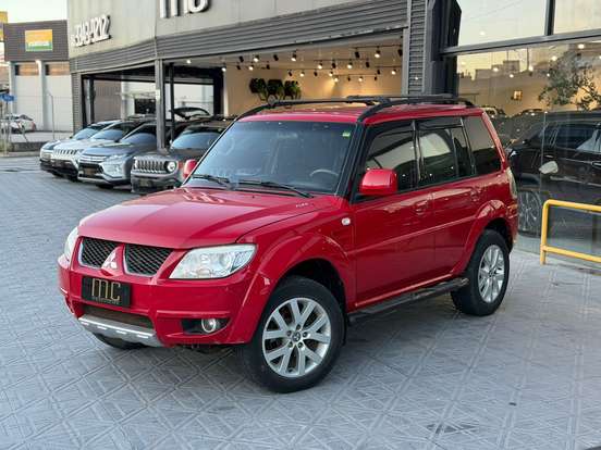 MITSUBISHI-PAJERO TR4-2.0 4X4 16V 140CV FLEX 4P AUTOMÁTICO MITSUBISHI-PAJERO TR4-2010
