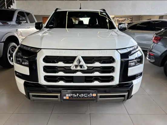 MITSUBISHI-TRITON-2025