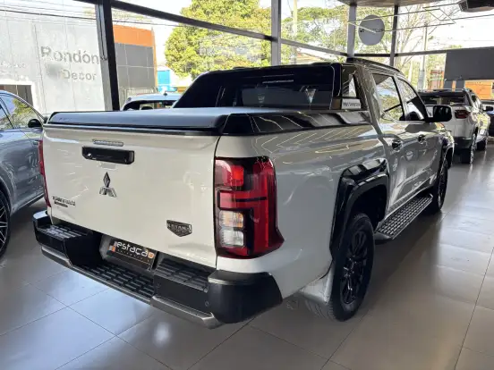 MITSUBISHI-TRITON-2.4 BITURBO DIESEL CD KATANA 4X4 AUTOMÁTICO MITSUBISHI-TRITON-2025