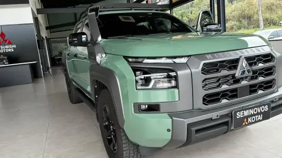 MITSUBISHI-TRITON-2025