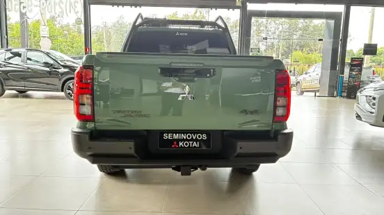 MITSUBISHI-TRITON-2025