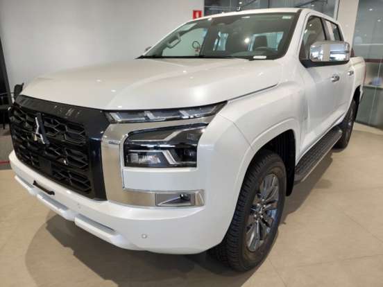 MITSUBISHI-TRITON-2.4 BITURBO DIESEL CD HPE-S 4X4 AUTOMÁTICO MITSUBISHI-TRITON-2026