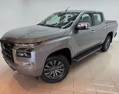 MITSUBISHI TRITON 2.4 BITURBO DIESEL CD HPE-S 4X4 AUTOMÁTICO MITSUBISHI TRITON 2.4 BITURBO DIESEL CD HPE-S 4X4 AUTOMÁTICO