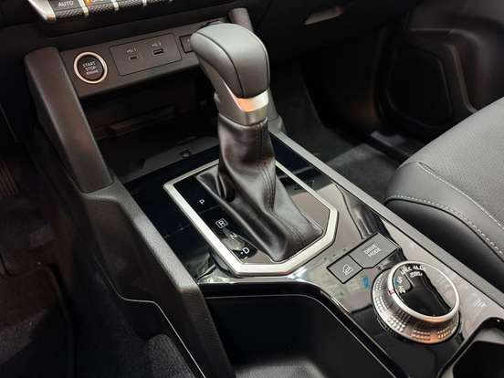 MITSUBISHI-TRITON-2026