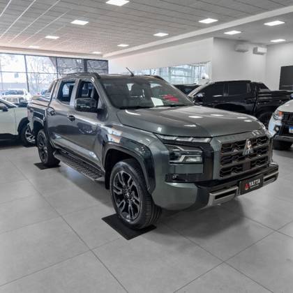 MITSUBISHI TRITON 2.4 BITURBO DIESEL CD KATANA 4X4 AUTOMÁTICO