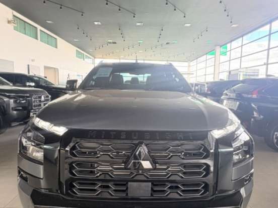 MITSUBISHI-TRITON-2.4 BITURBO DIESEL CD KATANA 4X4 AUTOMÁTICO MITSUBISHI-TRITON-2025