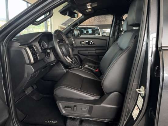 MITSUBISHI-TRITON-2.4 BITURBO DIESEL CD KATANA 4X4 AUTOMÁTICO MITSUBISHI-TRITON-2025