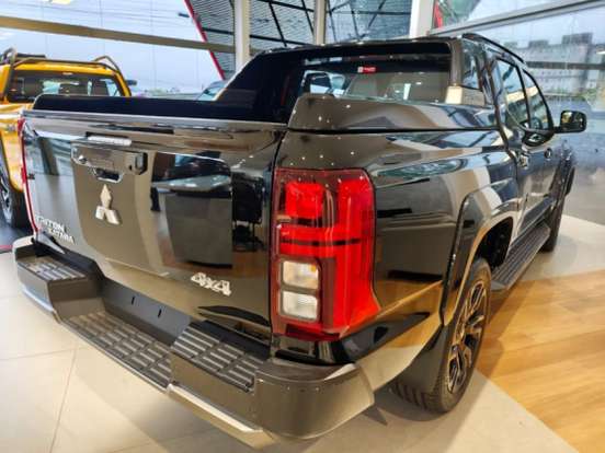 MITSUBISHI-TRITON-2.4 BITURBO DIESEL CD KATANA 4X4 AUTOMÁTICO MITSUBISHI-TRITON-2026