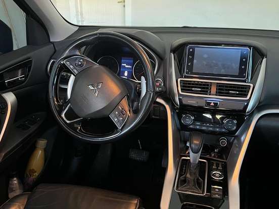 MITSUBISHI-ECLIPSE CROSS-1.5 MIVEC TURBO GASOLINA HPE-S AWD CVT MITSUBISHI-ECLIPSE CROSS-2018
