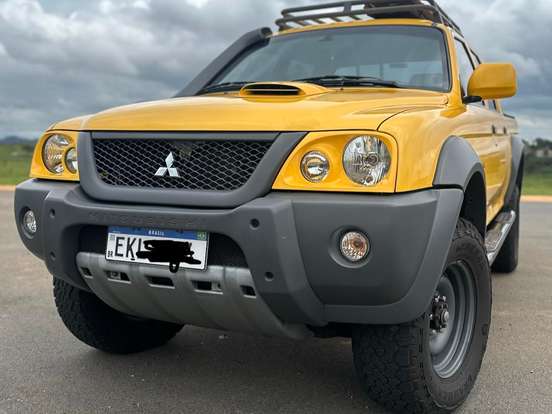 MITSUBISHI-L200 SAVANA-2.5 4X4 CD 8V TURBO DIESEL 4P MANUAL MITSUBISHI-L200 SAVANA-2009
