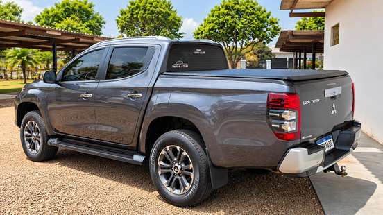 MITSUBISHI-L200 TRITON-2021