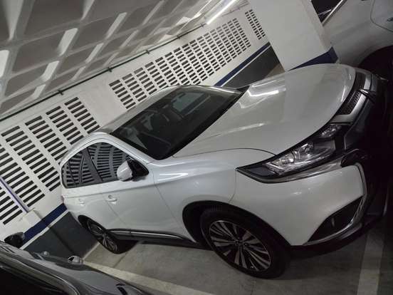 MITSUBISHI-OUTLANDER-2.0 MIVEC GASOLINA HPE AUTOMÁTICO MITSUBISHI-OUTLANDER-2018