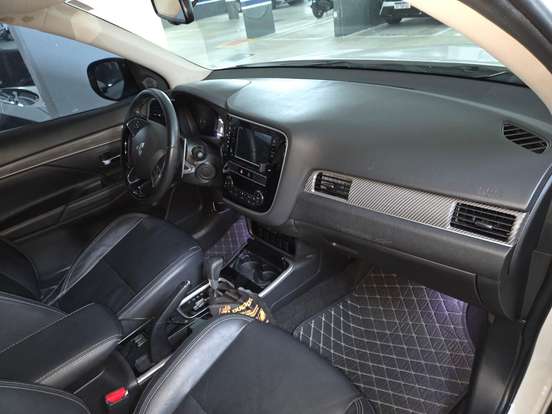 MITSUBISHI-OUTLANDER-2.0 MIVEC GASOLINA HPE AUTOMÁTICO MITSUBISHI-OUTLANDER-2018