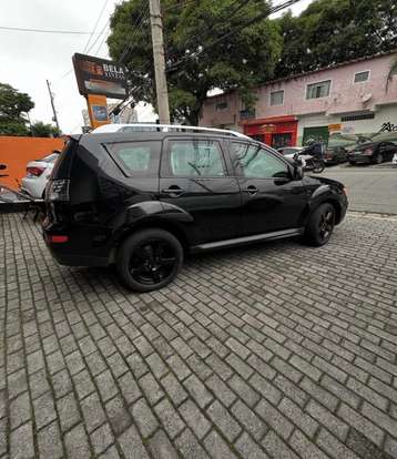 MITSUBISHI-OUTLANDER-2009