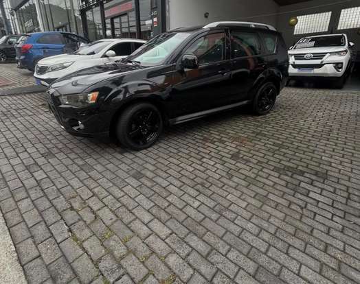 MITSUBISHI-OUTLANDER-2009