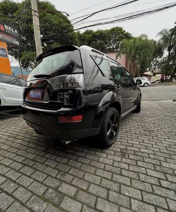 MITSUBISHI-OUTLANDER-2009