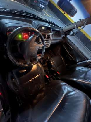 MITSUBISHI-PAJERO-2004