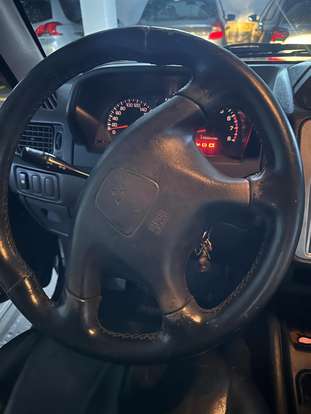 MITSUBISHI-PAJERO-2004
