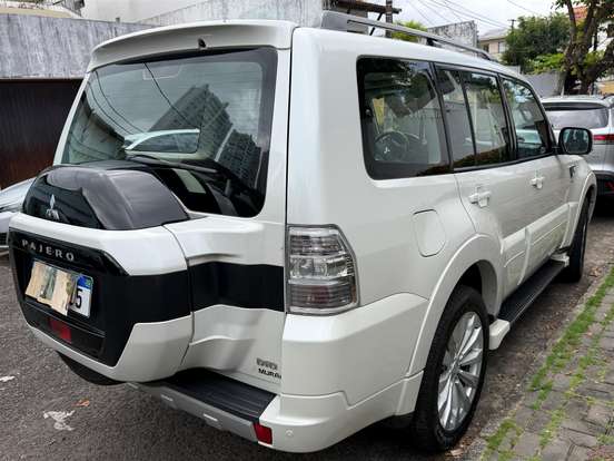 MITSUBISHI-PAJERO-3.2 HPE 4X4 7 LUGARES 16V TURBO INTERCOOLER DIESEL 4P AUTOMÁTICO MITSUBISHI-PAJERO-2018