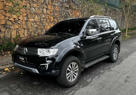 MITSUBISHI-PAJERO-3.5 HPE 4X4 7 LUGARES V6 24V FLEX 4P AUTOMÁTICO MITSUBISHI-PAJERO-2016