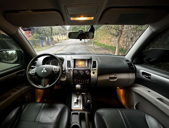MITSUBISHI-PAJERO-3.5 HPE 4X4 7 LUGARES V6 24V FLEX 4P AUTOMÁTICO MITSUBISHI-PAJERO-2016