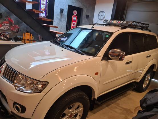 MITSUBISHI PAJERO DAKAR 3.5 HPE 7 LUGARES 4X4 V6 24V FLEX 4P AUTOMÁTICO