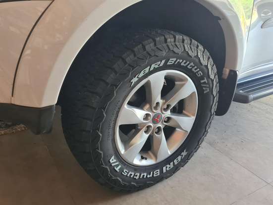 MITSUBISHI-PAJERO DAKAR-2012