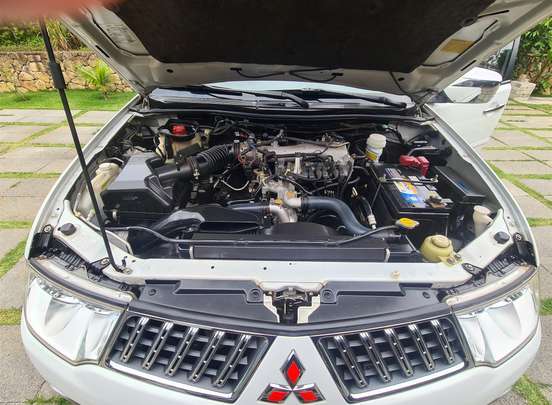 MITSUBISHI-PAJERO DAKAR-2012