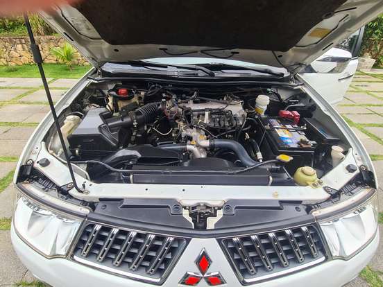 MITSUBISHI-PAJERO DAKAR-3.5 HPE 7 LUGARES 4X4 V6 24V FLEX 4P AUTOMÁTICO MITSUBISHI-PAJERO DAKAR-2012