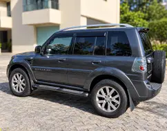MITSUBISHI PAJERO TR4 2.0 4X4 16V 140CV FLEX 4P AUTOMÁTICO MITSUBISHI PAJERO TR4 2.0 4X4 16V 140CV FLEX 4P AUTOMÁTICO
