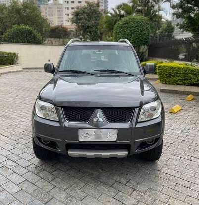 MITSUBISHI-PAJERO TR4-2011