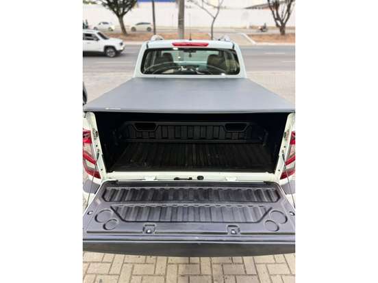 NISSAN-FRONTIER-2025