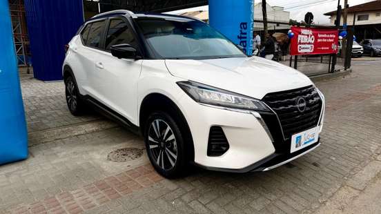 NISSAN-KICKS-2023