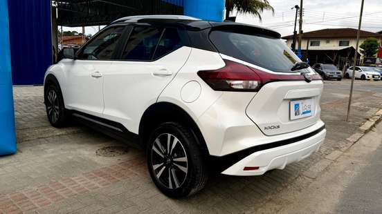 NISSAN-KICKS-2023